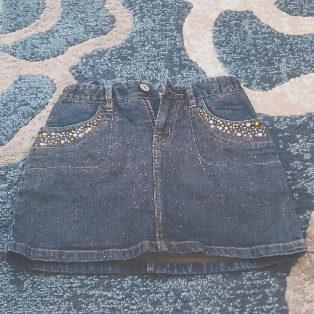 Mini skirt for teens